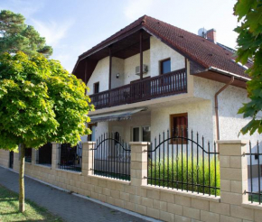 Zsolnay Apartman